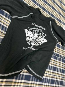 Graphic Print Crop Top