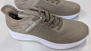 Woodland Shoes size 8 💯