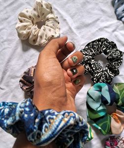 Scrunchies 10