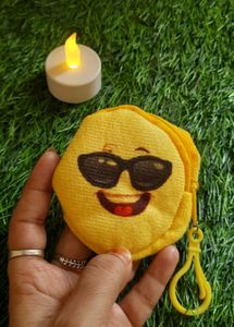Tiny Emoji Plush Pouch😎