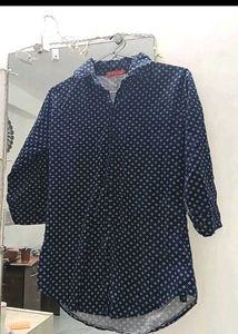 Patterned Button-down Shirt