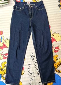 Unisex Levi&#39;s Dark Wash Jeans 👖🤩