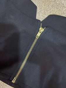 Black Zip-Up Crop Top