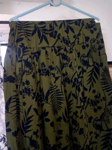 Women&#39;s Green Flared Skirt