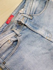 Stylish Light Wash Denim Jeans
