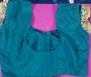Sale ❗️Peacock Green New Saree With Blouse
