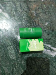 Green Colour Mask For Brightness Of Facemedi