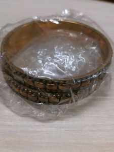 Gold-toned Bangle Set