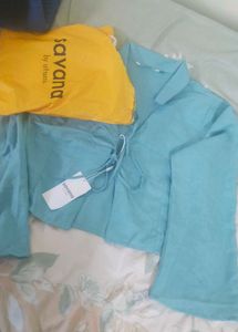 women flared long sleeves tie up top