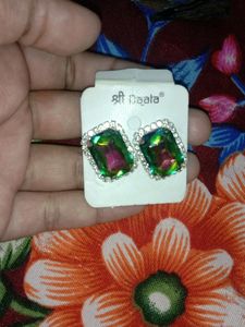 Silver Been Dimond earrings