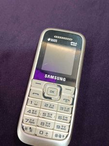 Samsung Duos Feature Phone