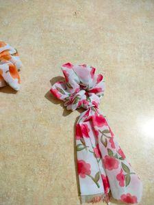 Combo Of 4 Pairs Scrunchies