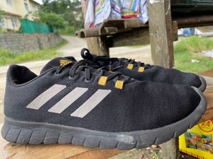 Adidas Sneakers