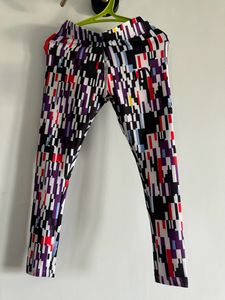Combo JDY by ONLY  Graphic Print Legging + T-shirt