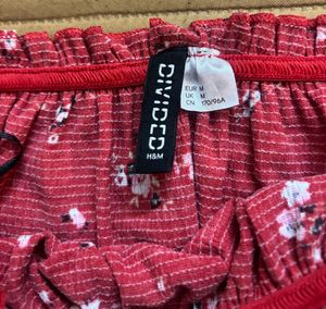H&amp;M Red Floral Off-Shoulder crop Top