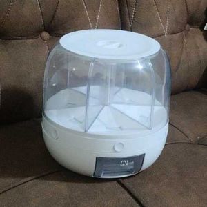 Rotating Food Storage Container