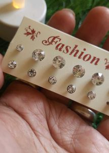 6 Pairs Of Beautiful Studs✨️