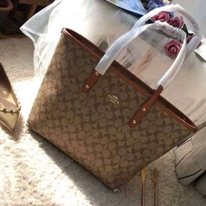 Coach Tote Bags First Copy Bag