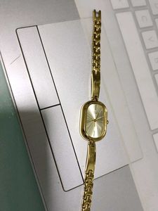 Elegant Gold-Tone Ladies&#39; Watch