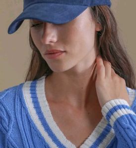 Lugnoncure Blue Cable Knit V-Neck Sweater