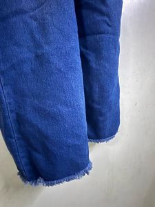 Wide-Leg Jeans
