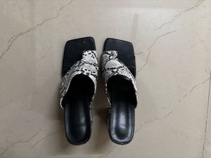 Lulu&amp;Sky Animal Print