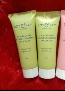 Dot &amp; Key Face Wash