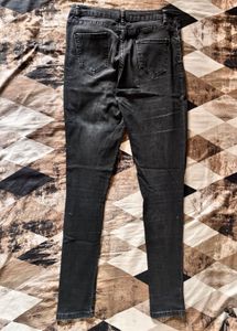 Urbanic Black Distressed Slim Fit Jeans For Women