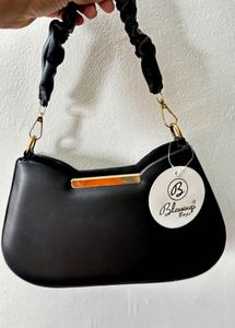 Chic Black Handbag