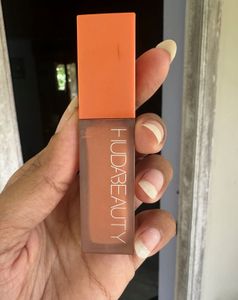 Huda Beauty Faux Filter Color Corrector- Mango