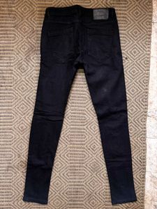 Distressed Skinny Jeans