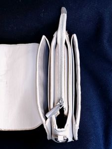 👜 Quilted Shoulder Bag Cream White