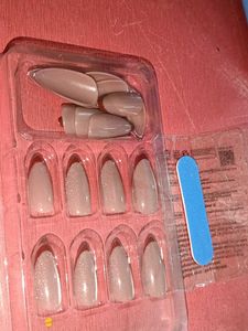 Savana by Urbanic Apricot Nails