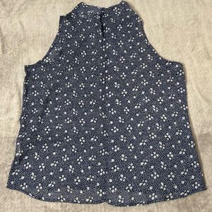 PEOPLE - Floral Tie Neck Top
