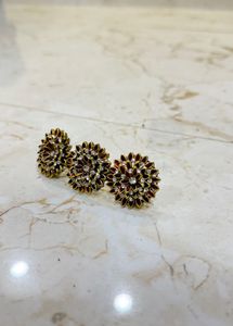 middle clip 200/-,hair tie 50, side clips 60 pair