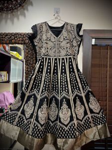 Elegant Black Embroidered Anarkali Kurta
