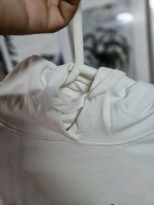 Stylish White Sweatshirt