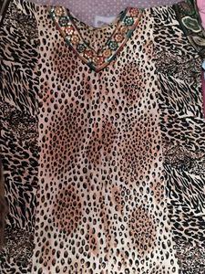 Woman Short Cotton Kurti With Colour Full Lase