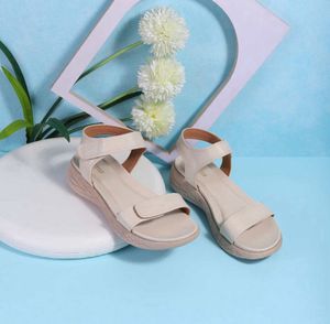 Metro Beige Sandals