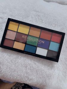 Revolution Reloaded Marvellous Mattes eyeshadow pa