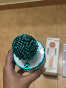 Wireless Microphone Speaker