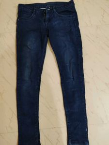 Dark Blue Used Jeans – Well Maintained