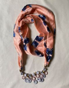Stylish Scarf with Bow Print