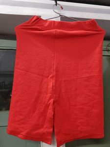 Strechable Pencil Skirt