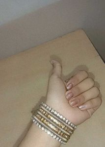 Wedding Wearable Beautiful Golden Bracelet
