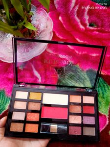 RL Beauty Shades Of Trend Eyeshadow & Blush Palett