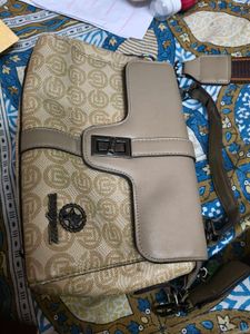 Beautiful Sling  Bag For Women In Normal Size