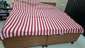 Quilt/blanket cover red