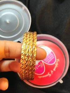BENTEX DAILY WEAR BANGLES SET .SIZE 2.6