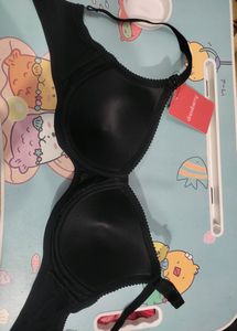 Women&#39;s dressbery bra(black ⚫)